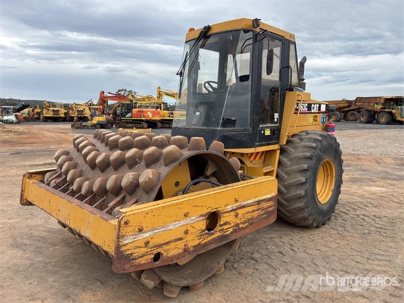 CAT CP-563C Padfoot Drum Compactor Ühe trumliga rullid