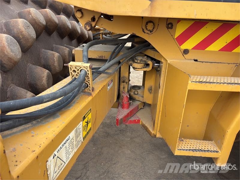 CAT CP-563C Padfoot Drum Compactor Ühe trumliga rullid