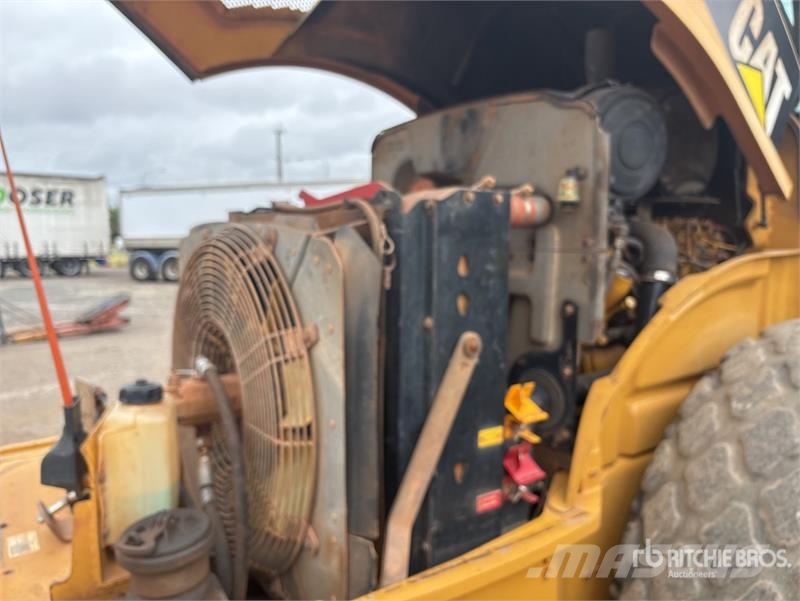 CAT CP76 Padfoot Drum Compactor مداحل أحادية الأسطوانة
