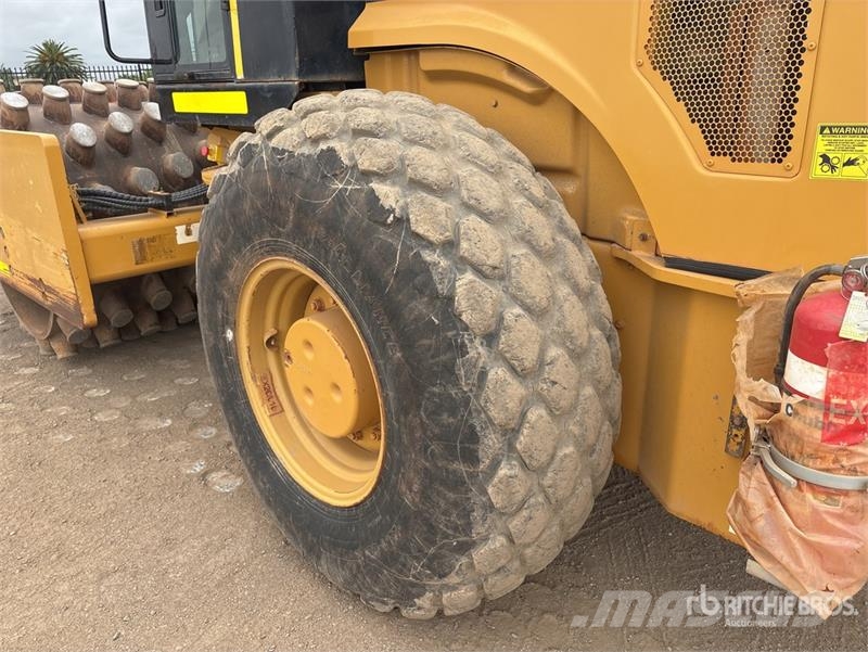 CAT CP76 Padfoot Drum Compactor مداحل أحادية الأسطوانة