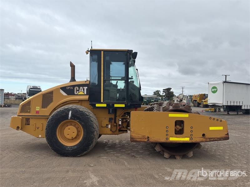 CAT CP76 Padfoot Drum Compactor مداحل أحادية الأسطوانة