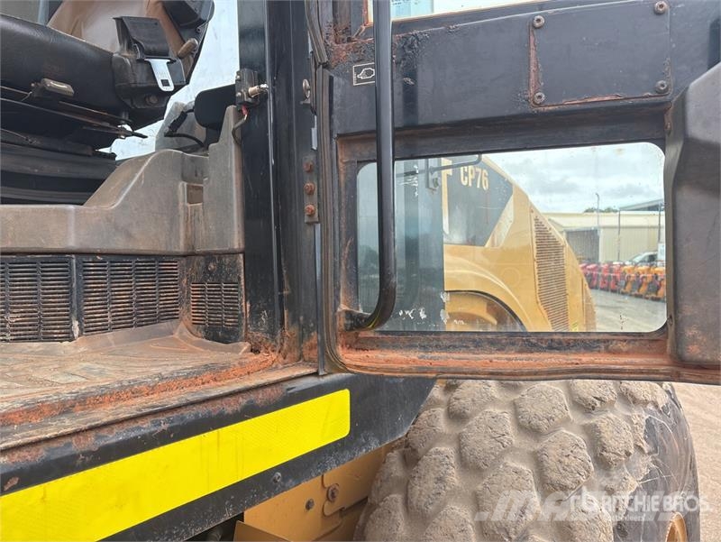 CAT CP76 Padfoot Drum Compactor مداحل أحادية الأسطوانة