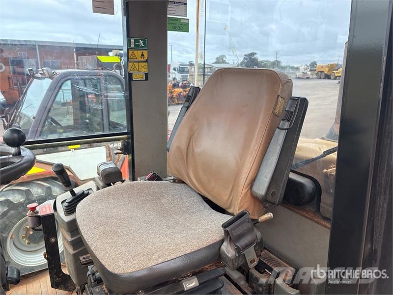 CAT CP76 Padfoot Drum Compactor مداحل أحادية الأسطوانة
