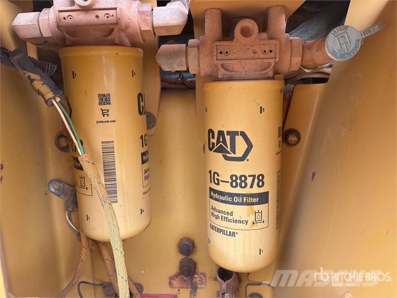 CAT CP76 Padfoot Drum Compactor مداحل أحادية الأسطوانة