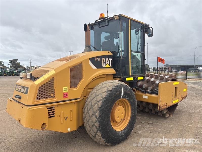 CAT CP76 Padfoot Drum Compactor مداحل أحادية الأسطوانة