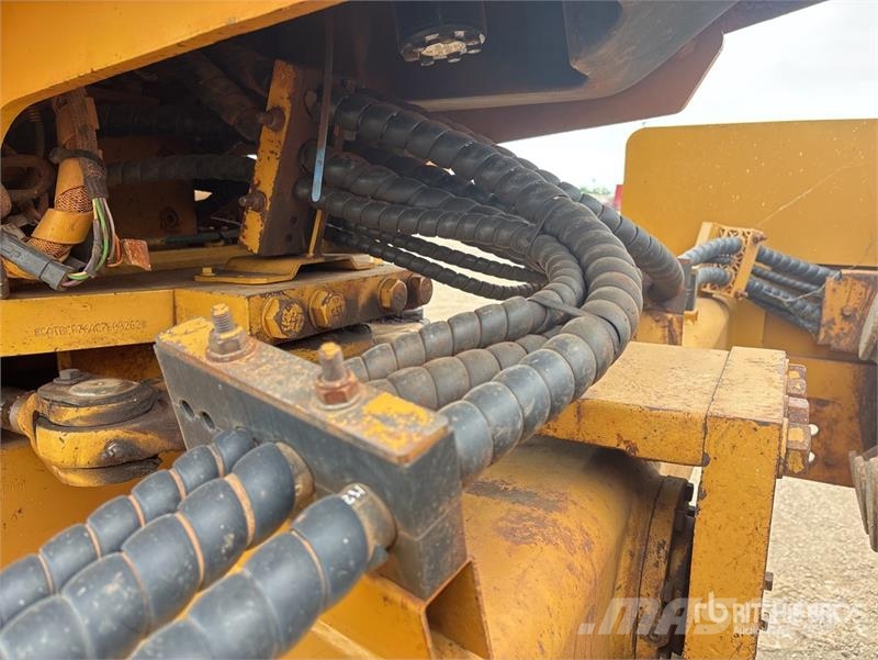 CAT CP76 Padfoot Drum Compactor مداحل أحادية الأسطوانة