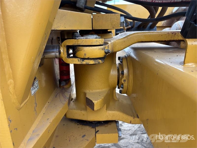 CAT CP76B Padfoot Drum Compactor Valjci sa jednim bubnjem