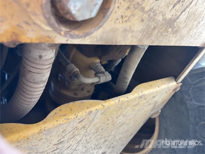 CAT CP76B Padfoot Drum Compactor Valjci sa jednim bubnjem