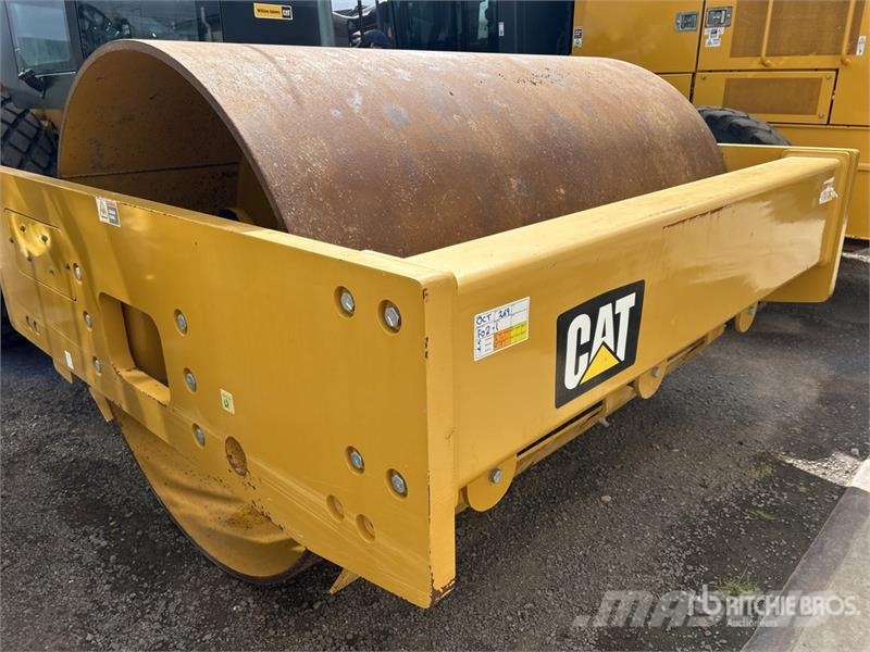 CAT CS-64B Smooth Drum Compactor Trilrolwalsen