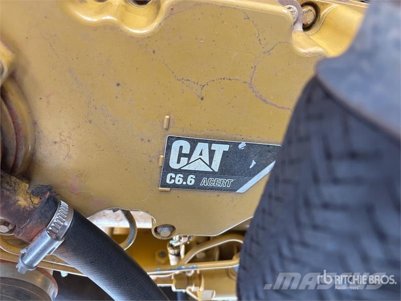 CAT CS-78B Smooth Drum Compactor 单轮压路机