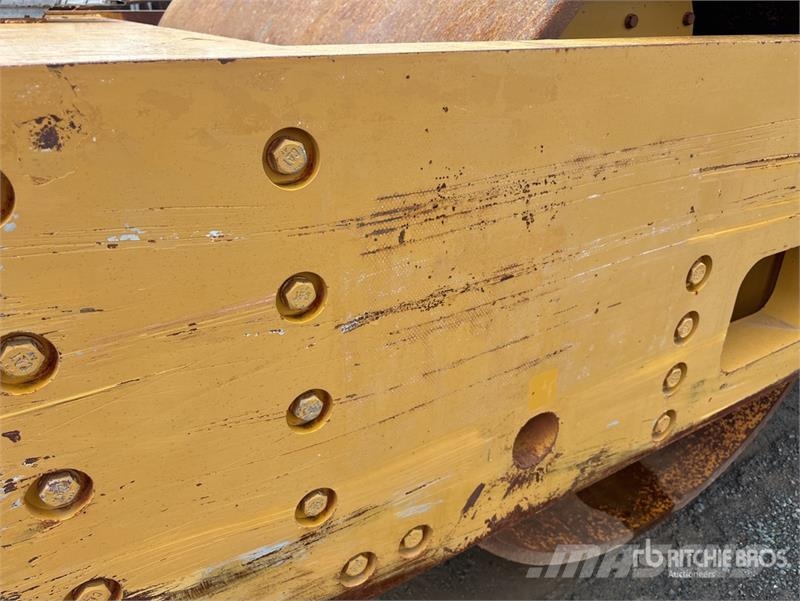CAT CS-78B Smooth Drum Compactor 单轮压路机