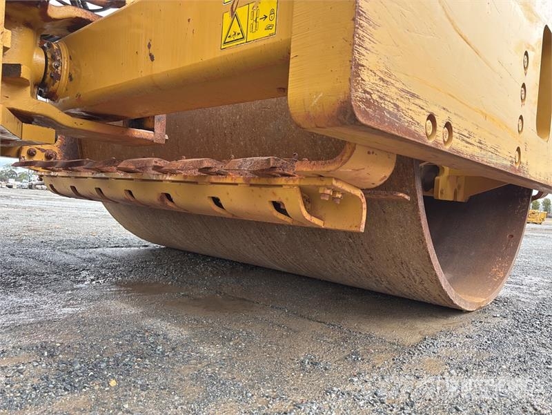 CAT CS-78B Smooth Drum Compactor 单轮压路机