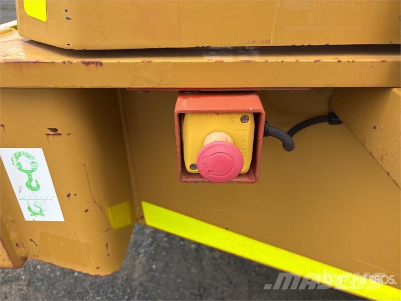 CAT CS-78B Smooth Drum Compactor 单轮压路机