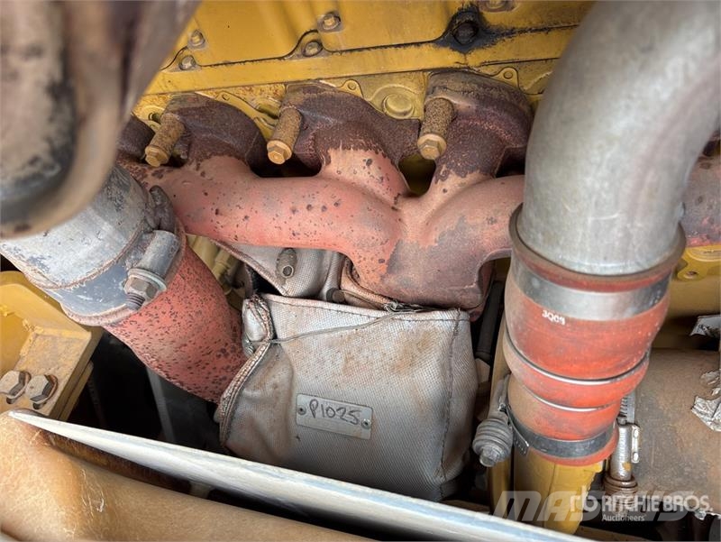 CAT CS56 Smooth Drum Compactor Ühe trumliga rullid