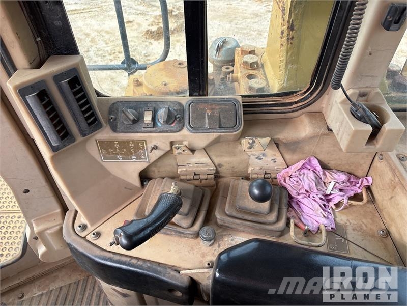 CAT D11R Crawler Dozer Buldožeri guseničari