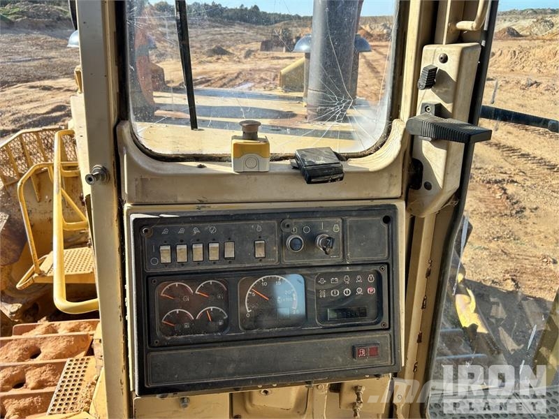 CAT D11R Crawler Dozer Buldožeri guseničari