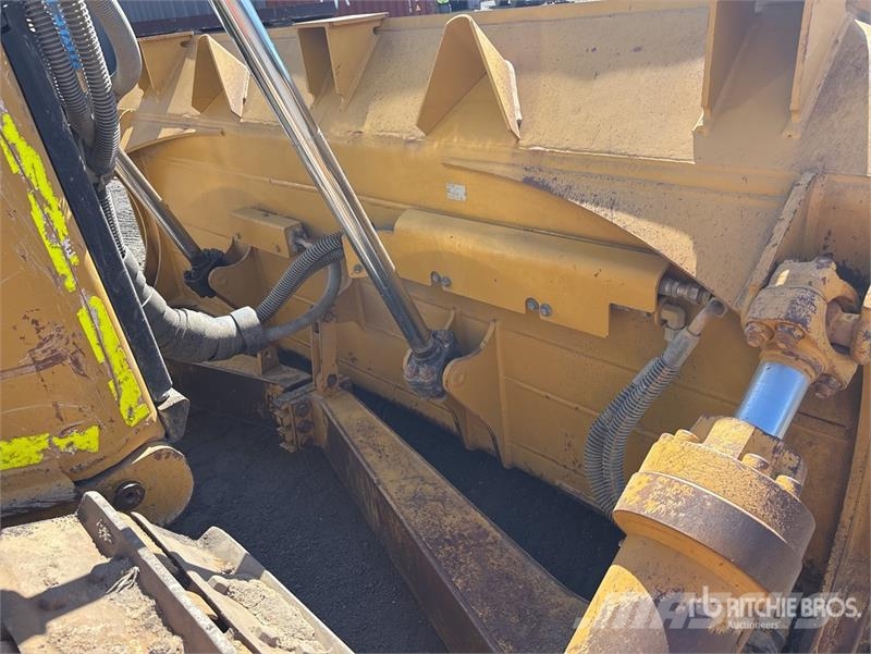 CAT D6 Bulldozer på larvebånd