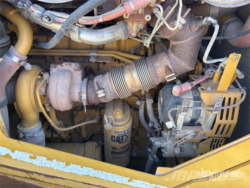 CAT D6 Bulldozer på larvebånd
