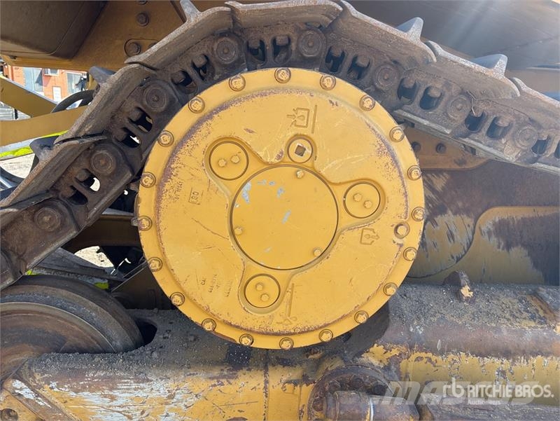 CAT D6 Bulldozer på larvebånd