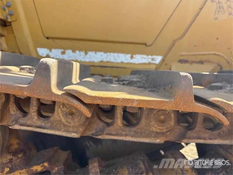CAT D6 Bulldozer på larvebånd