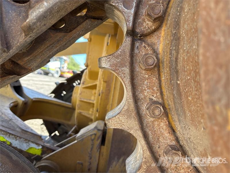 CAT D6 Bulldozer på larvebånd