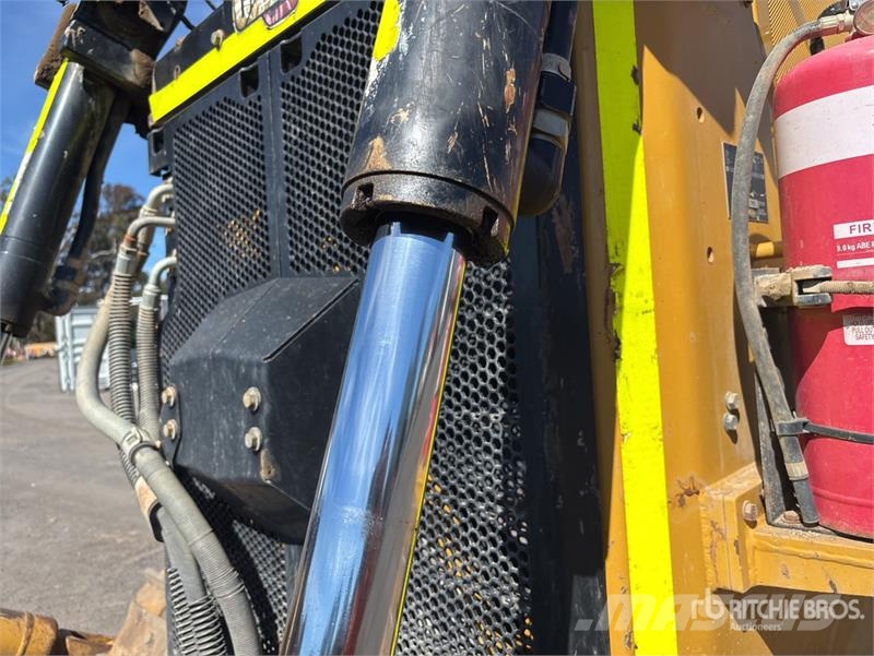 CAT D6 Bulldozer på larvebånd