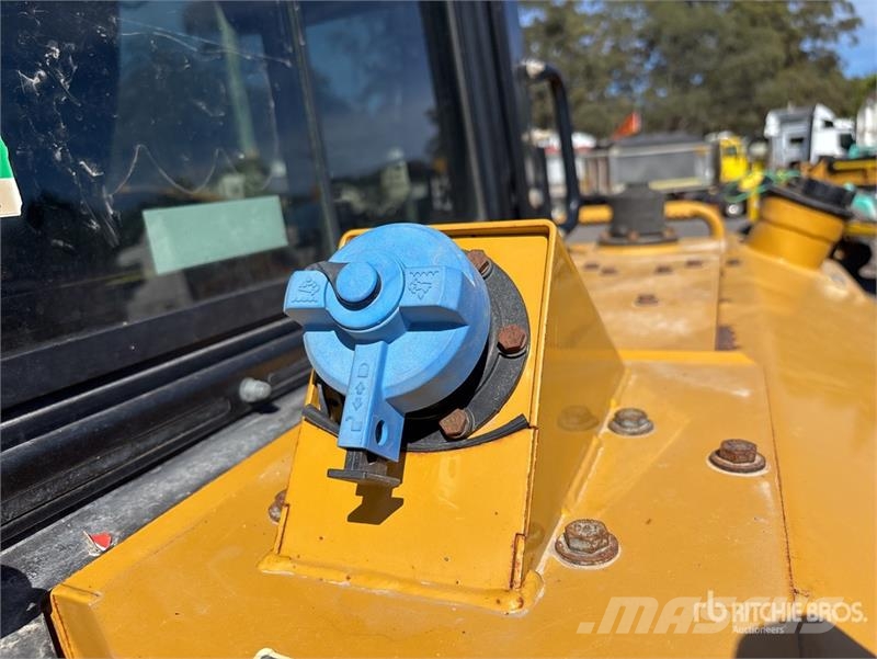 CAT D6 Bulldozer på larvebånd