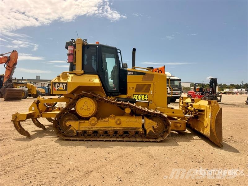 CAT D6N XL Rupsdozers