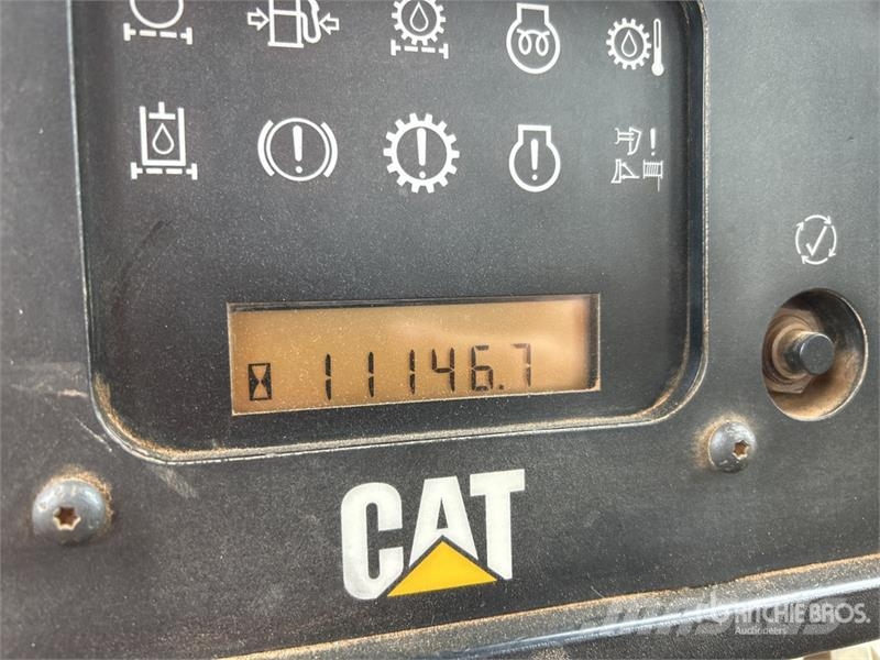 CAT D6T Crawler Dozer بلدوزرات مجنزرة