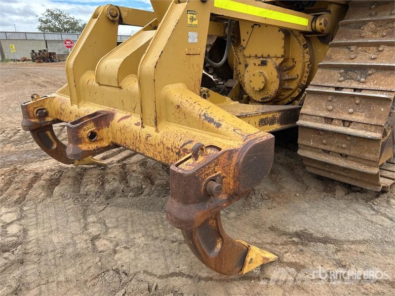 CAT D6T Crawler Dozer بلدوزرات مجنزرة