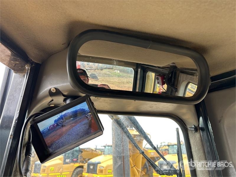 CAT D6T Crawler Dozer بلدوزرات مجنزرة