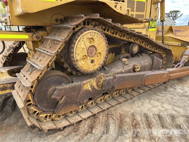 CAT D6T Crawler Dozer بلدوزرات مجنزرة