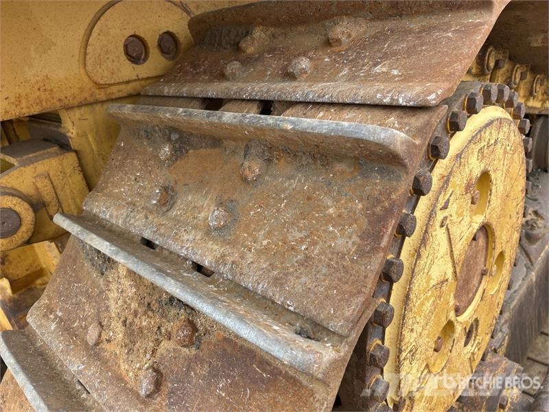 CAT D6T Crawler Dozer بلدوزرات مجنزرة