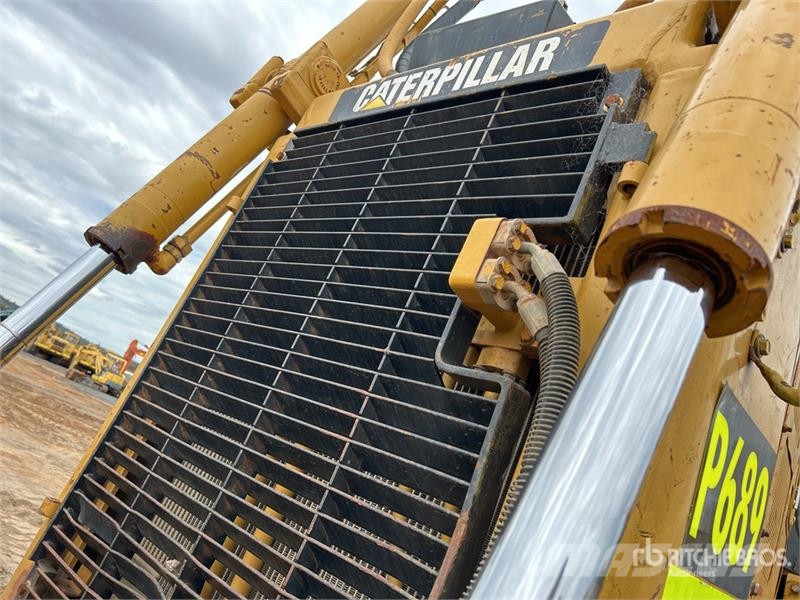 CAT D6T Crawler Dozer بلدوزرات مجنزرة