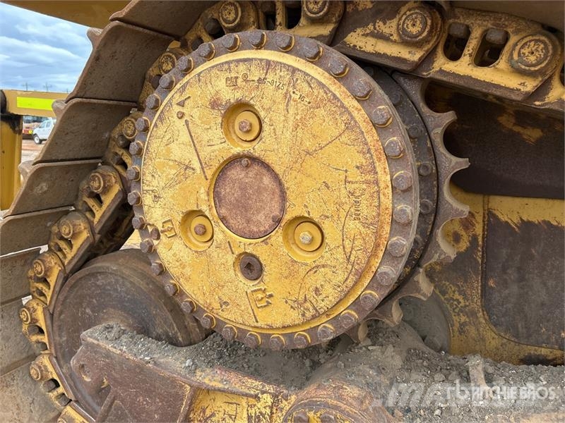 CAT D6T Crawler Dozer بلدوزرات مجنزرة