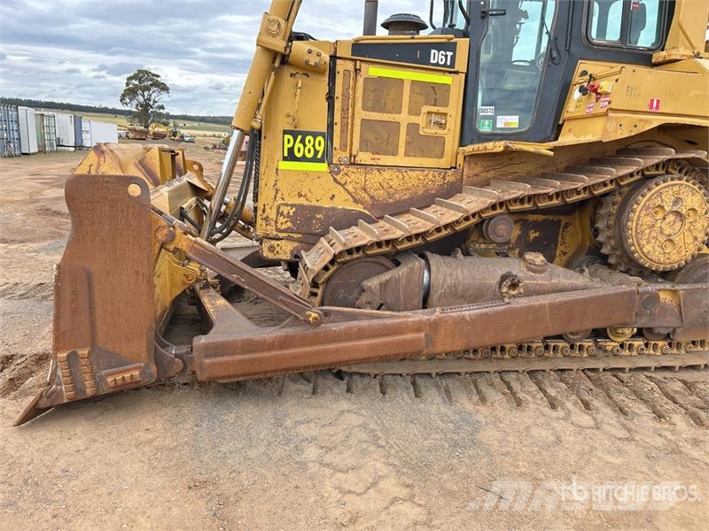 CAT D6T Crawler Dozer بلدوزرات مجنزرة