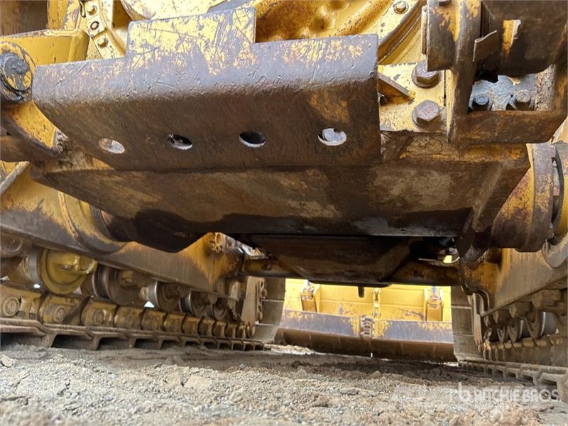 CAT D6T Crawler Dozer بلدوزرات مجنزرة