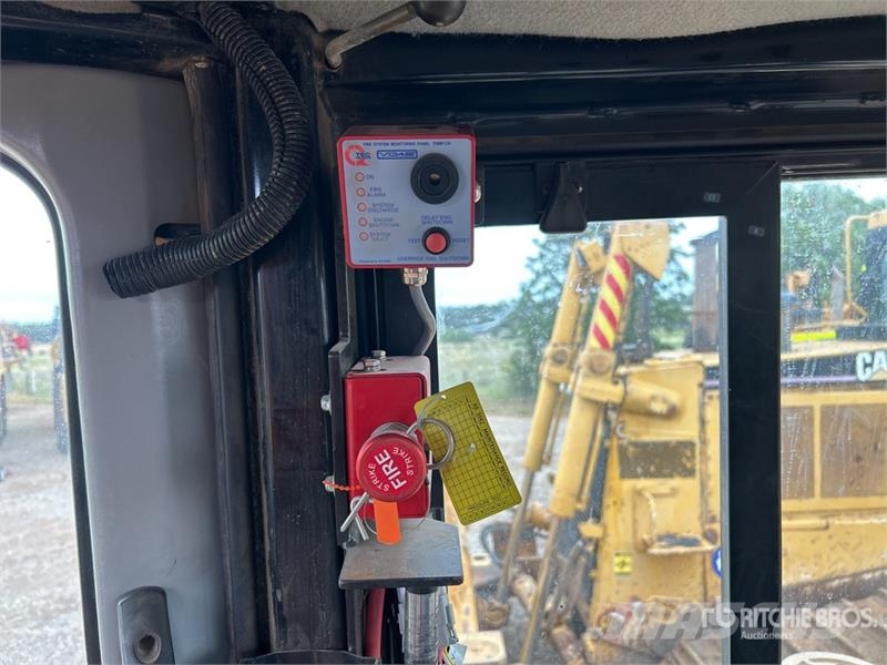 CAT D6T Crawler Dozer بلدوزرات مجنزرة