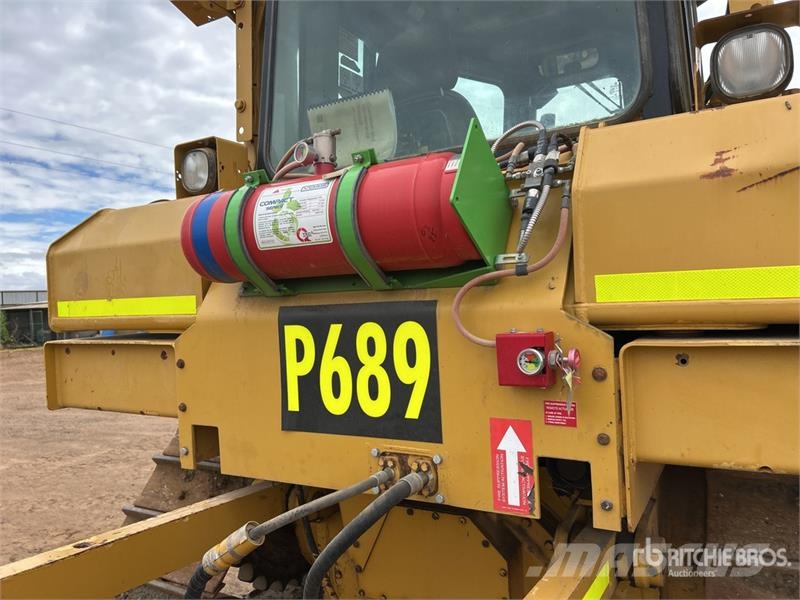 CAT D6T Crawler Dozer بلدوزرات مجنزرة