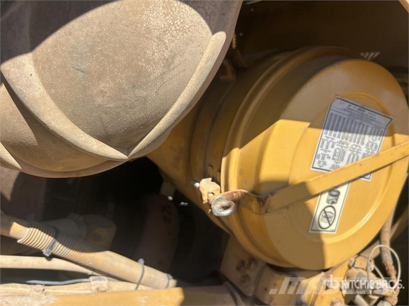 CAT D8R Dozer cingolati