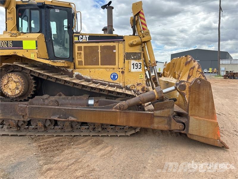 CAT D8R lánctalpas dózerek