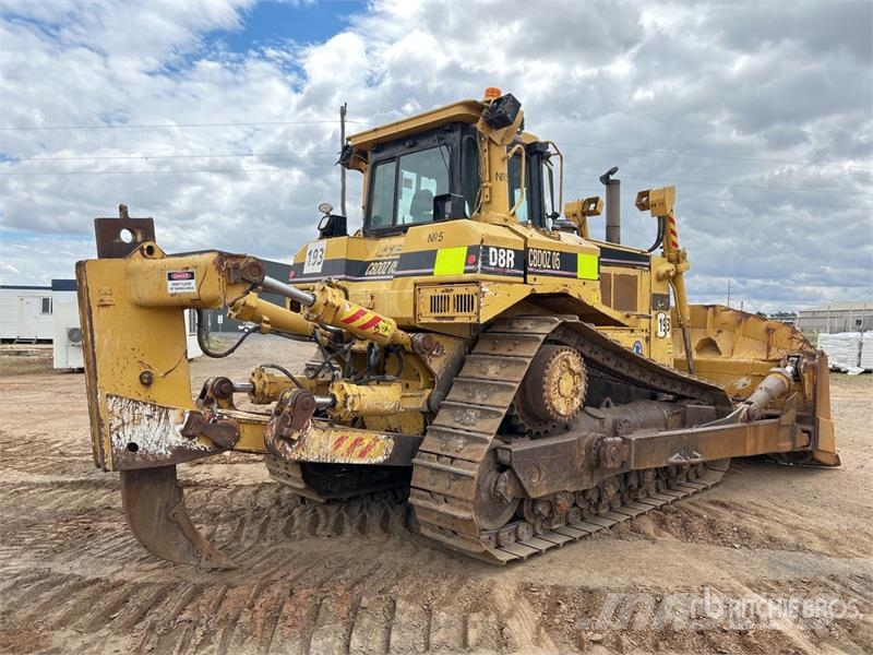 CAT D8R lánctalpas dózerek