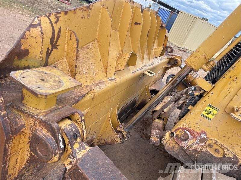 CAT D8R lánctalpas dózerek