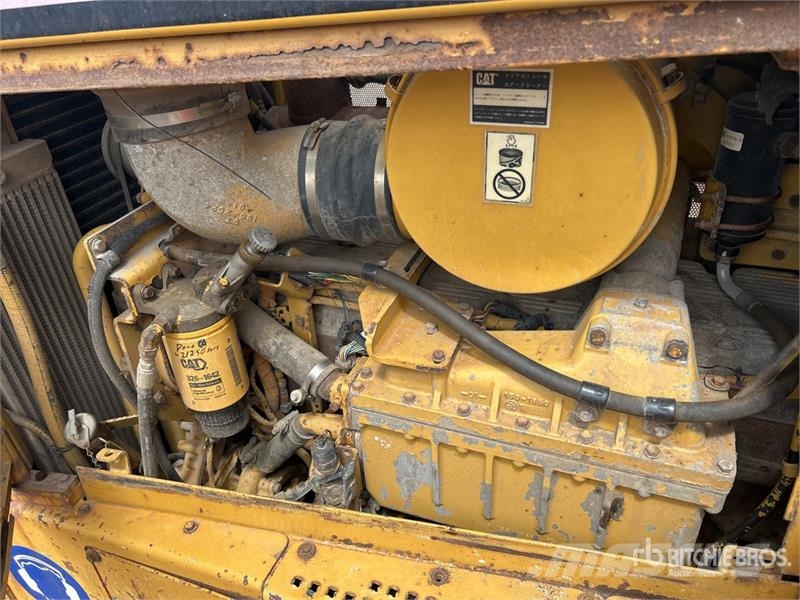 CAT D8R lánctalpas dózerek