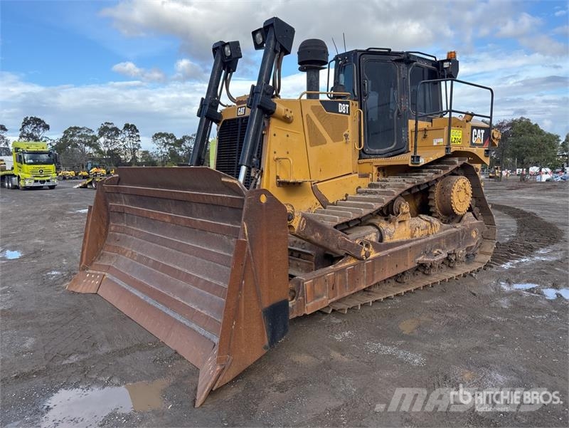 CAT D8T Crawler dozers
