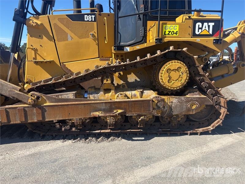 CAT D8T Kāpurķēžu buldozeri