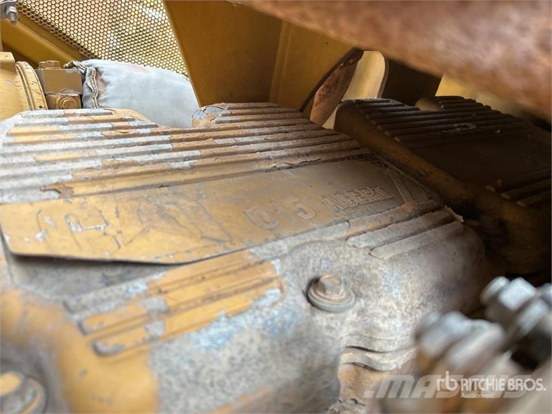 CAT D8T lánctalpas dózerek