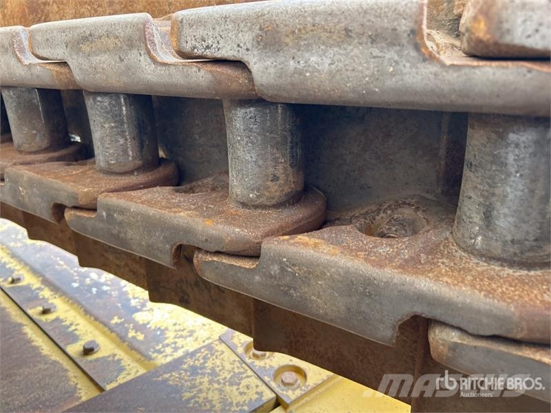 CAT D8T lánctalpas dózerek