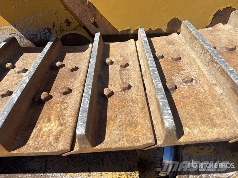 CAT D8T Kāpurķēžu buldozeri