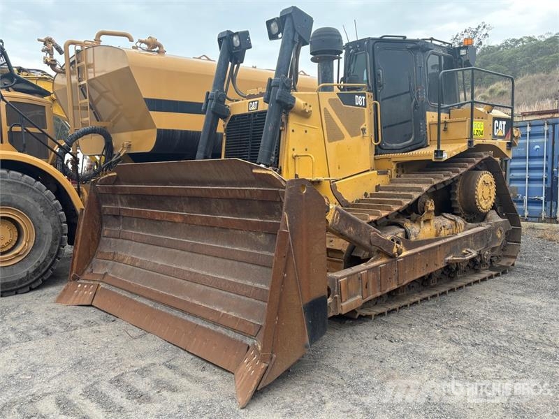 CAT D8T lánctalpas dózerek